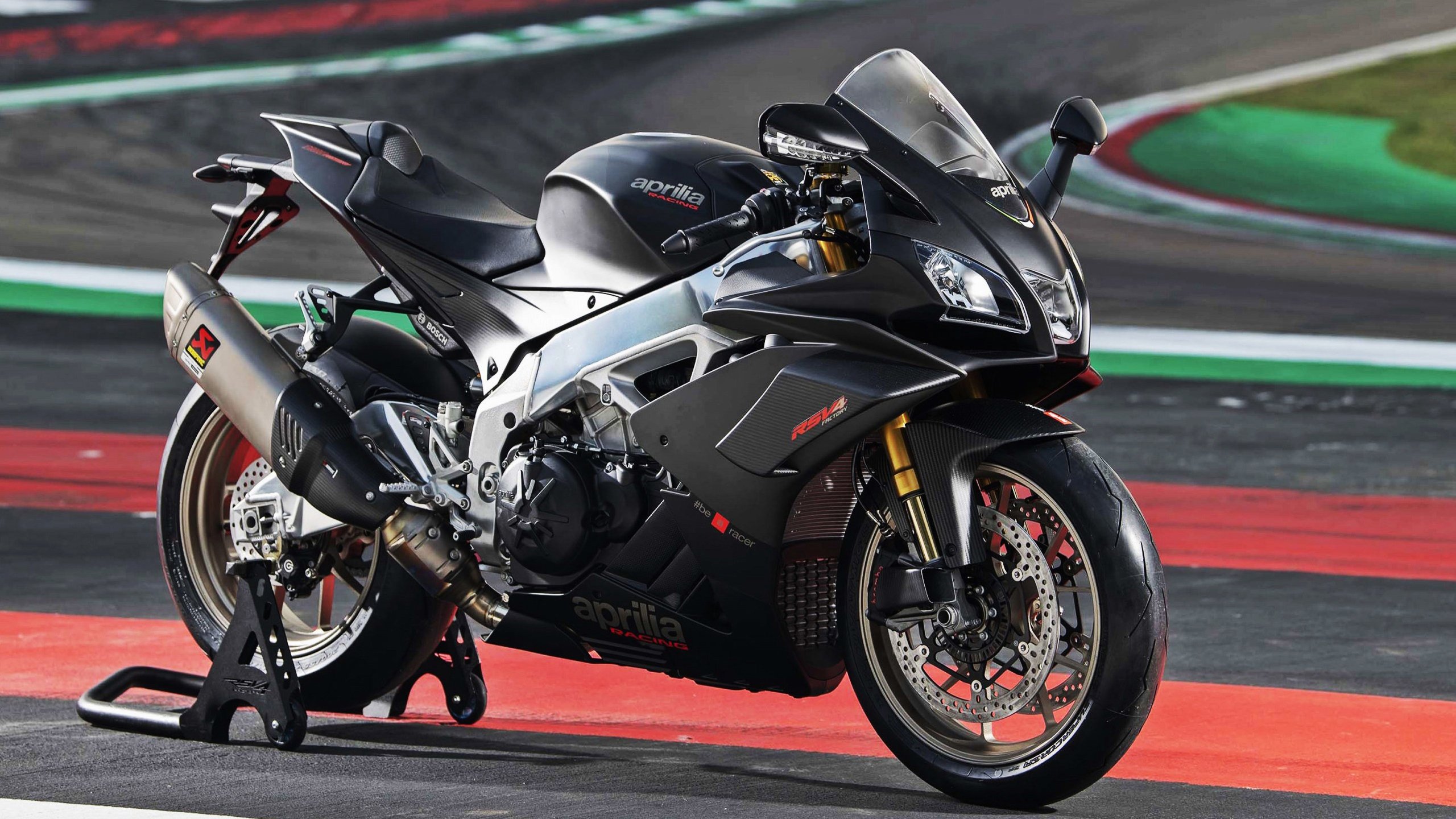 CBA球队管理更加规范 球员职业素养提升，cba球队训练