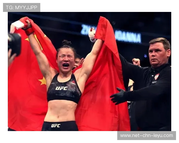 UFC开场飞膝命中,引爆尖叫——激情瞬间点燃格斗迷的心 UFC开场飞膝命中,引爆尖叫——激情瞬间点燃格斗迷的心