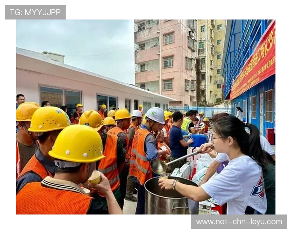 企业邀请运动医学专家定期进工地和车间指导